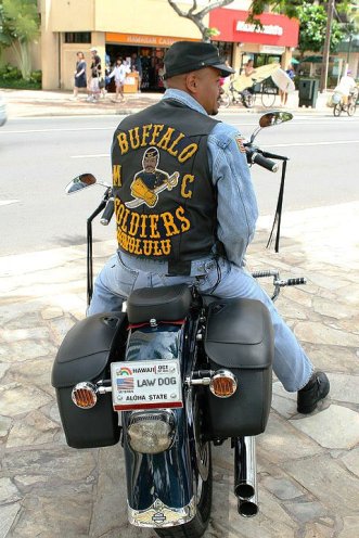 Cruisin' for eye candy along Waikiki Beach